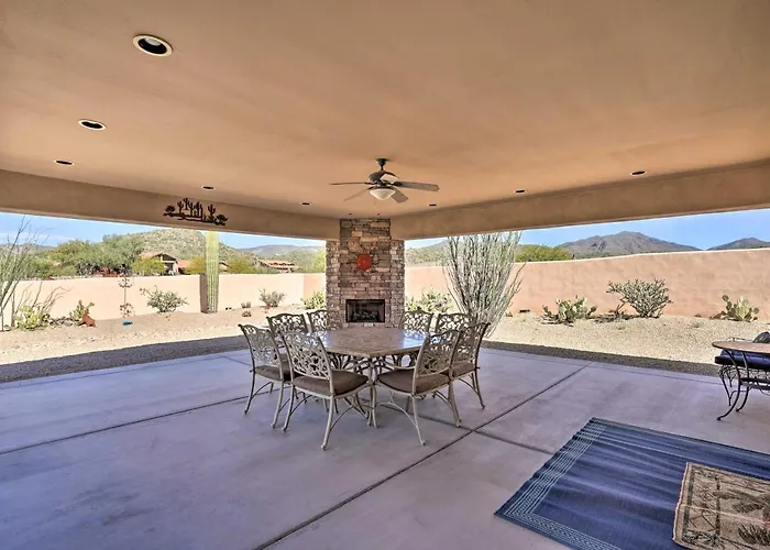 Outdoor Oasis! Group-friendly Retreat Cave Creek