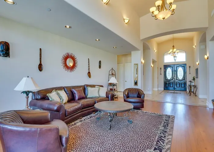 Outdoor Oasis! Group-friendly Retreat